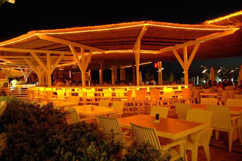 Vela Hotel Restaurant Golem  Esterno foto
