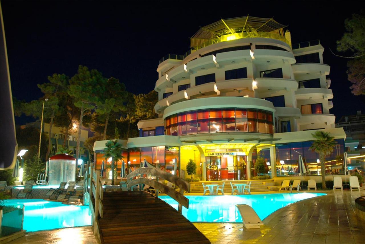 Vela Hotel Restaurant Golem  Esterno foto