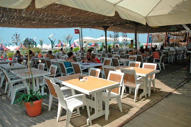 Vela Hotel Restaurant Golem  Esterno foto